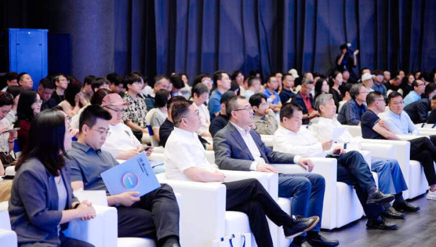 两头猪被偷3个月找回时胖了100斤,12生肖今晚澳门开奖结果,确保成语解释落实的问题_AR版V13.97